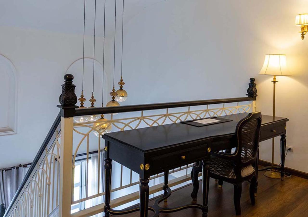 Le Thatluang D'Or Boutique Hotel Вьентьян Экстерьер фото